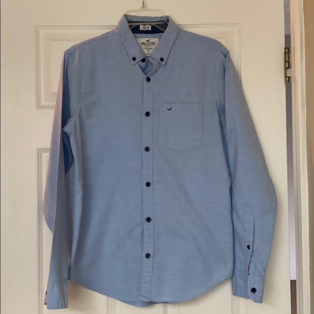 Hollister button down long sleeve shirt